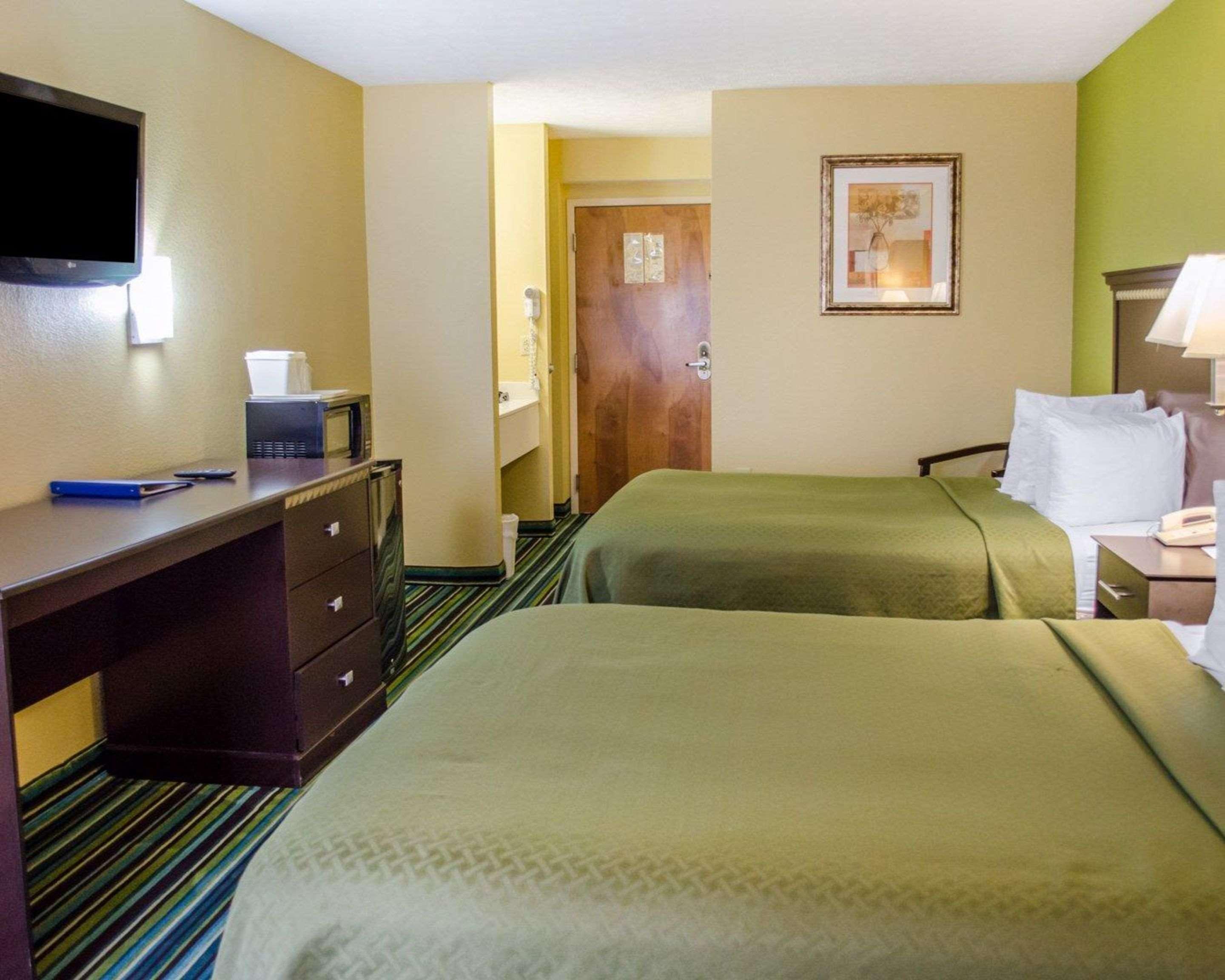 Quality Inn & Suites Medina - Akron West Ngoại thất bức ảnh