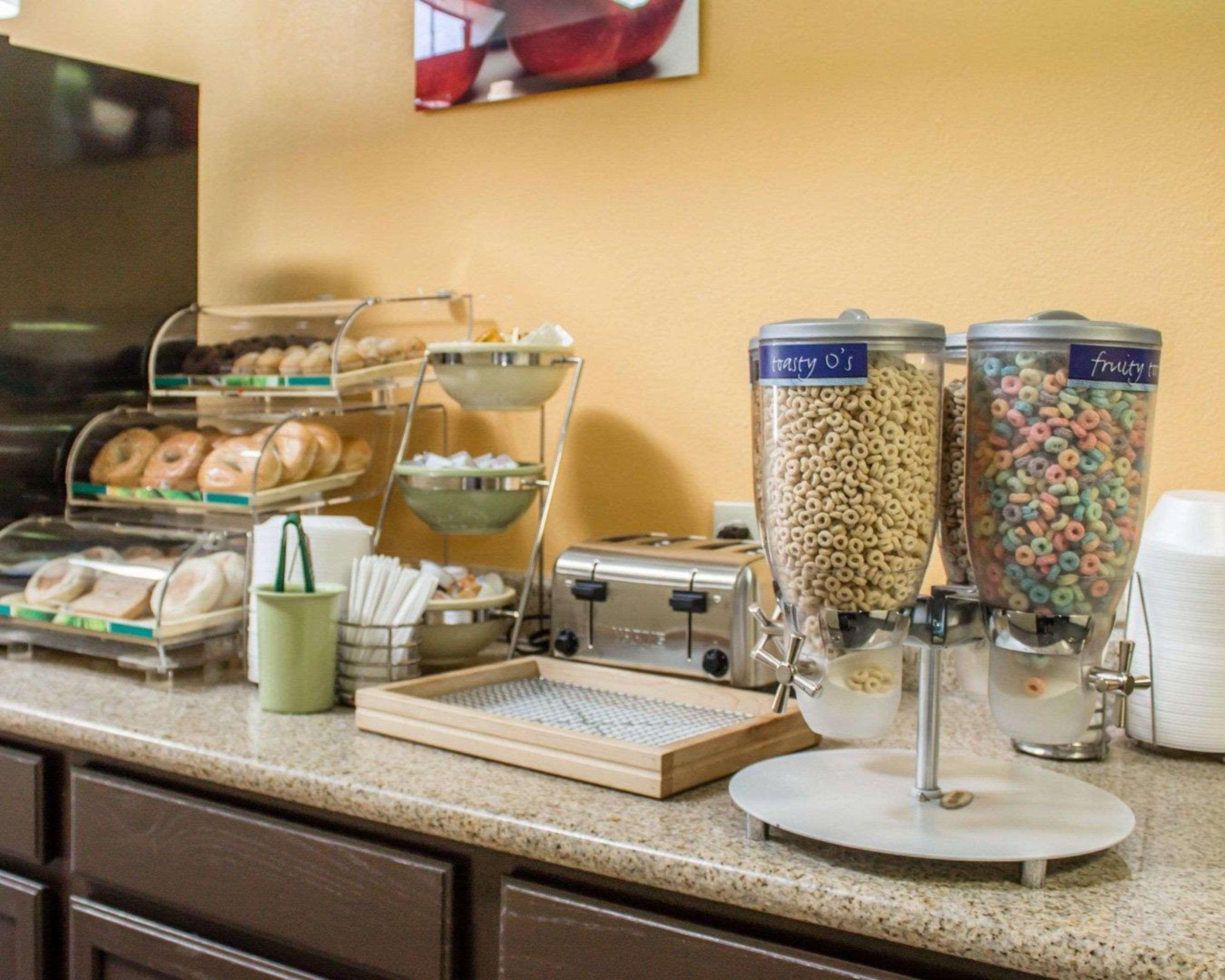 Quality Inn & Suites Medina - Akron West Ngoại thất bức ảnh