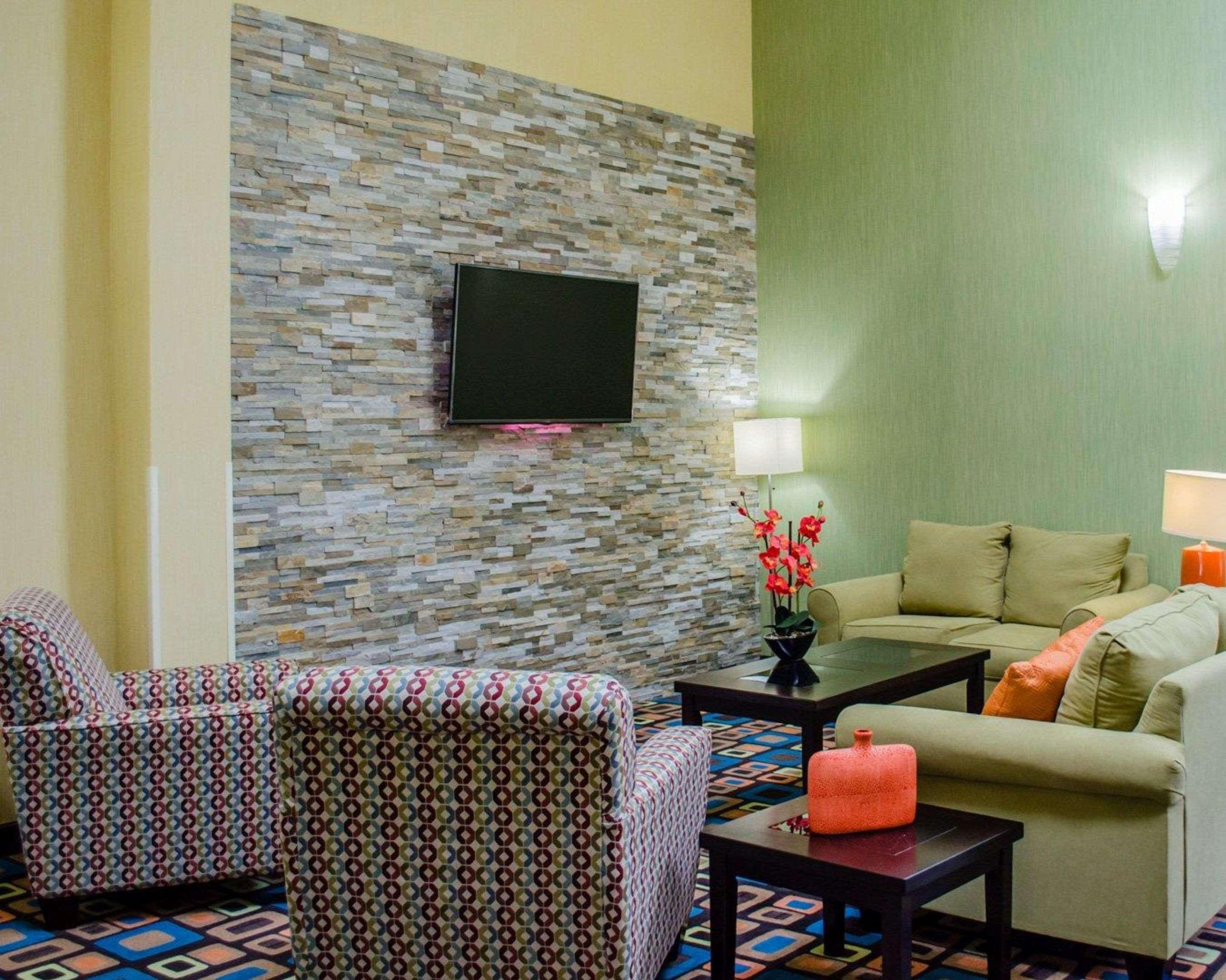 Quality Inn & Suites Medina - Akron West Ngoại thất bức ảnh