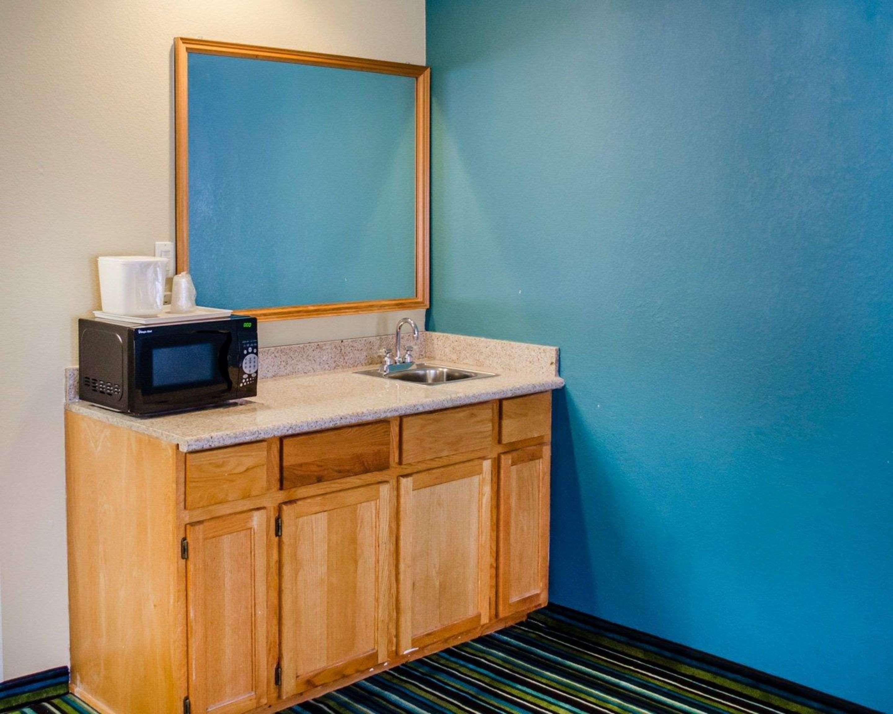 Quality Inn & Suites Medina - Akron West Ngoại thất bức ảnh