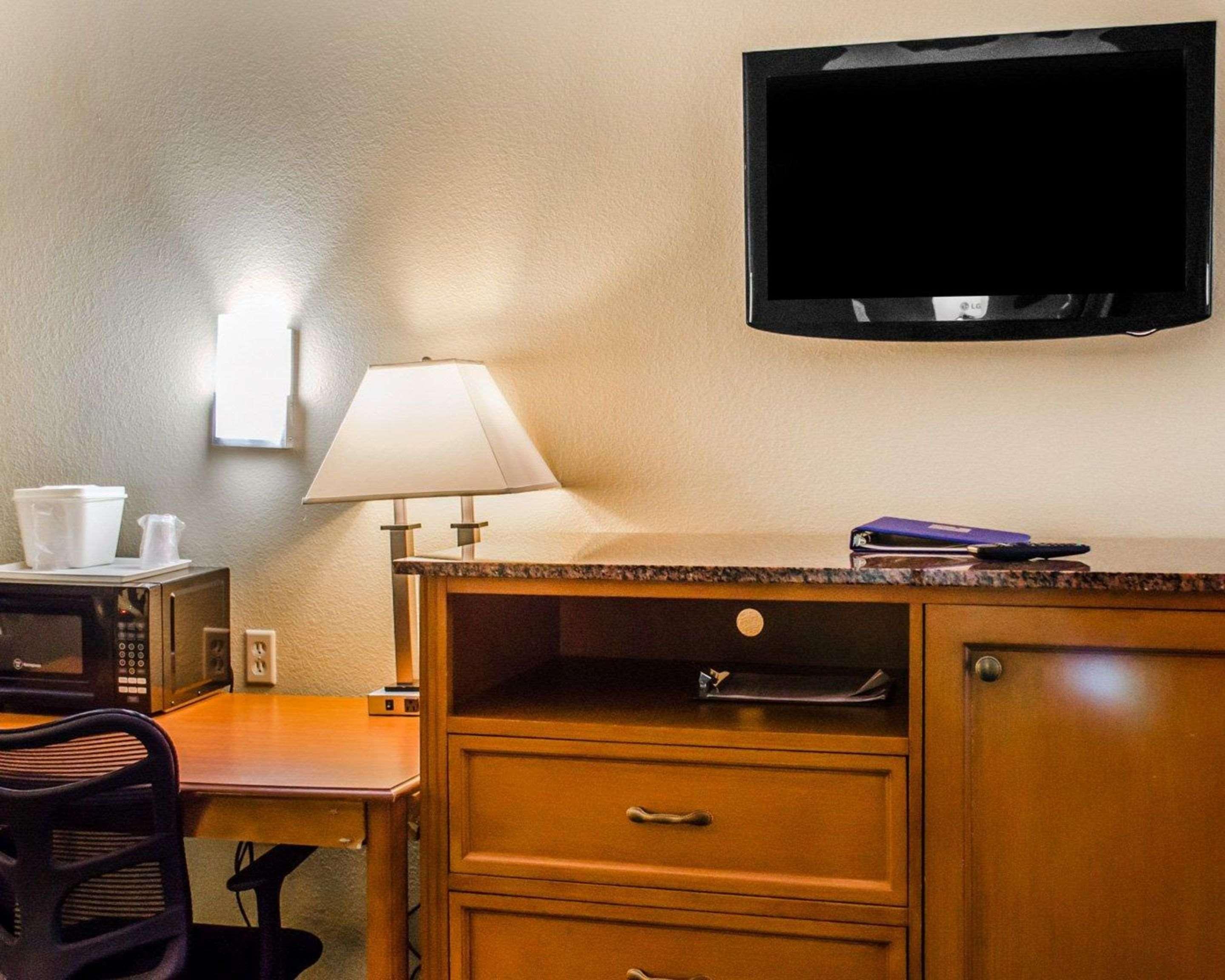 Quality Inn & Suites Medina - Akron West Ngoại thất bức ảnh
