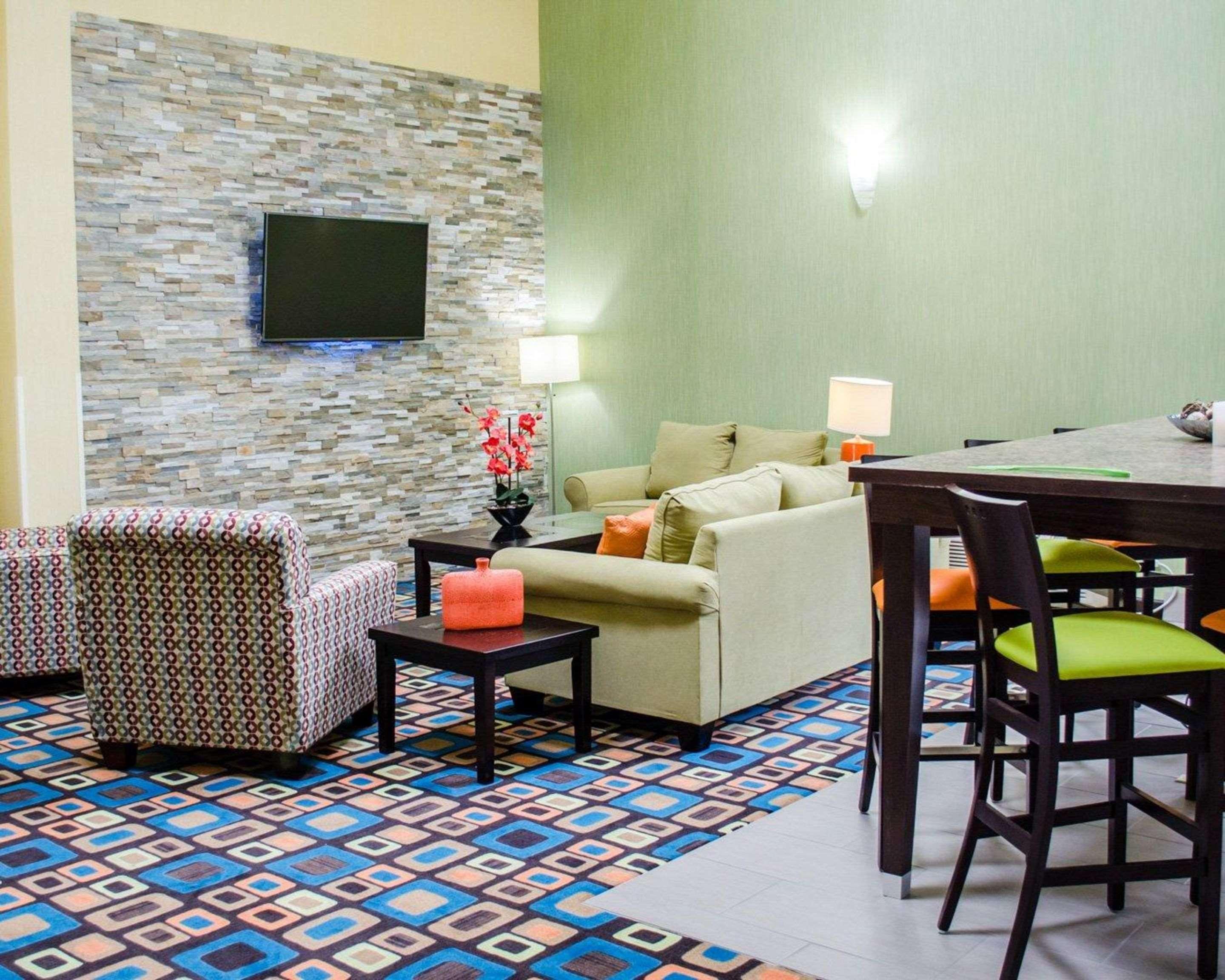 Quality Inn & Suites Medina - Akron West Ngoại thất bức ảnh